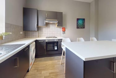 5 bed flat, Greenbank Terrace, Greenbank, Plymouth, PL48QF - Image 2